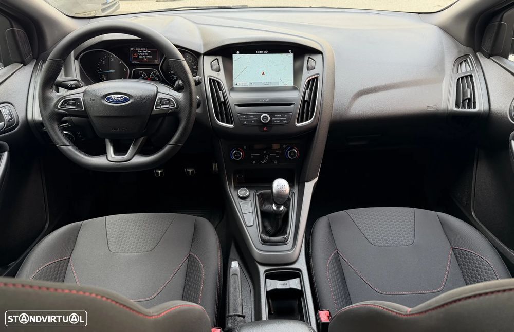 Ford Focus 1.5 TDCi ECOBlue ST-Line - 22