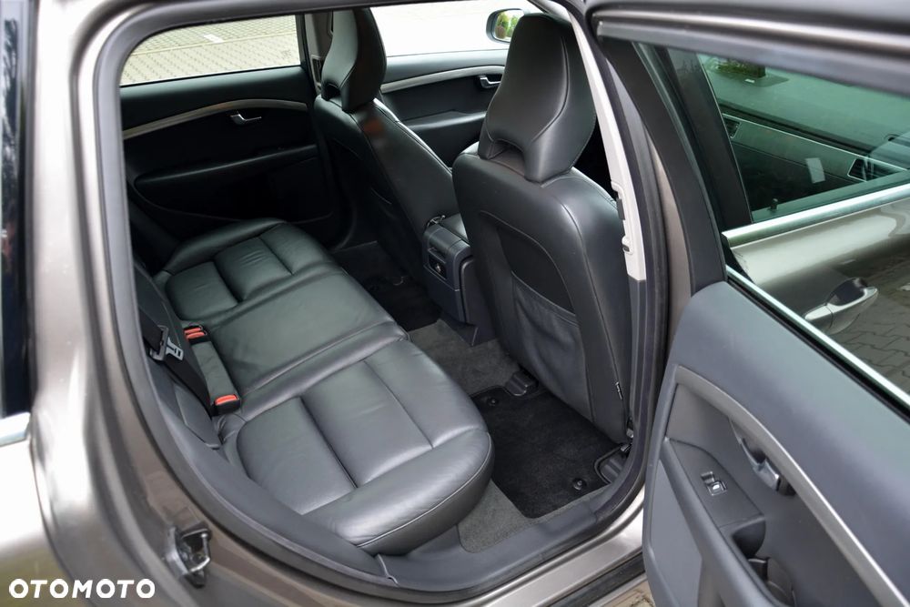 Volvo V70 2.0D Momentum - 30