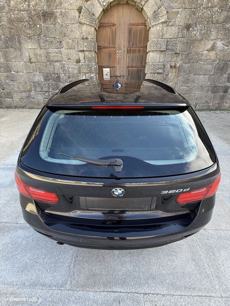 BMW 320 d Touring LifeStyle - 9