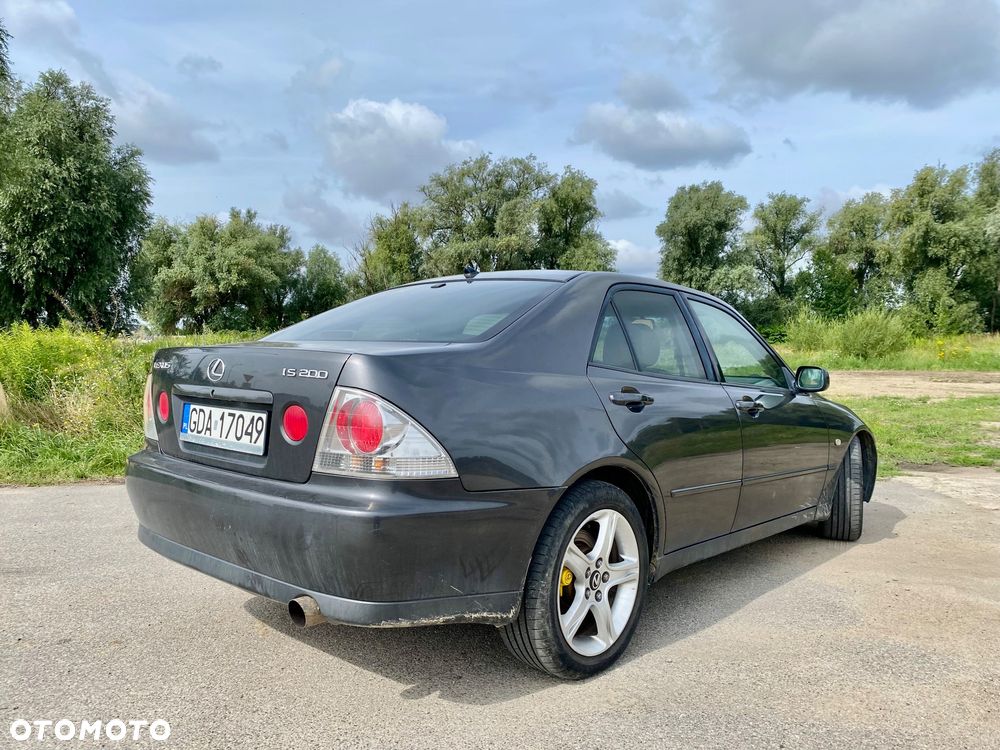 Lexus IS - 3