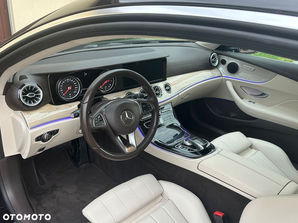 Mercedes-Benz Klasa E 300 9G-TRONIC - 17