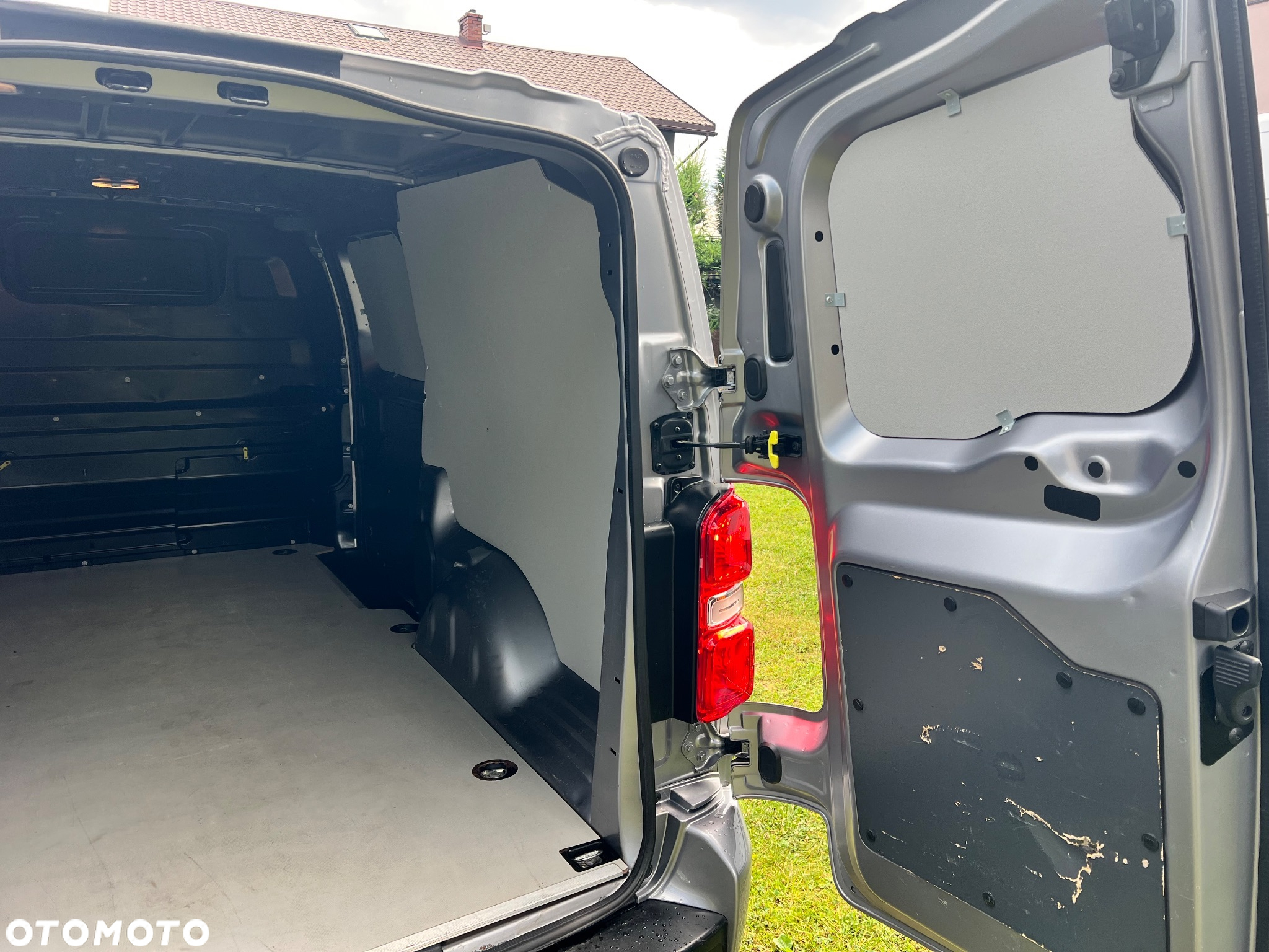Opel Vivaro - 15