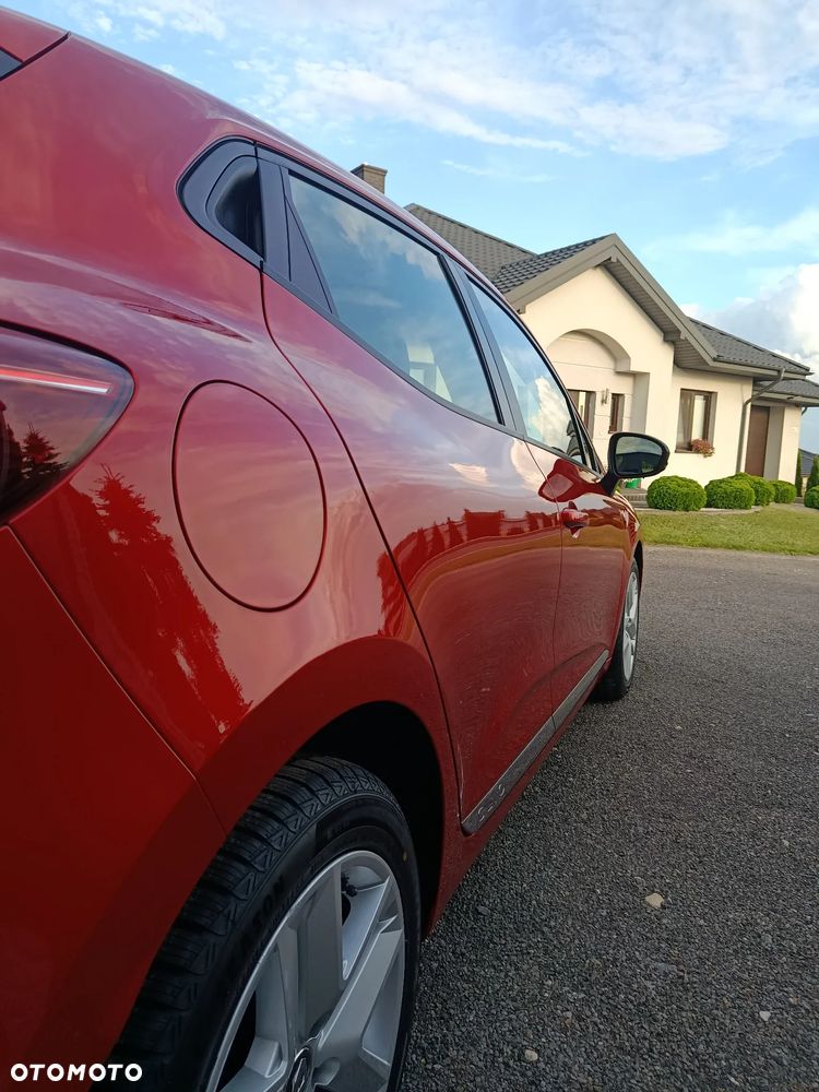 Renault Clio - 17