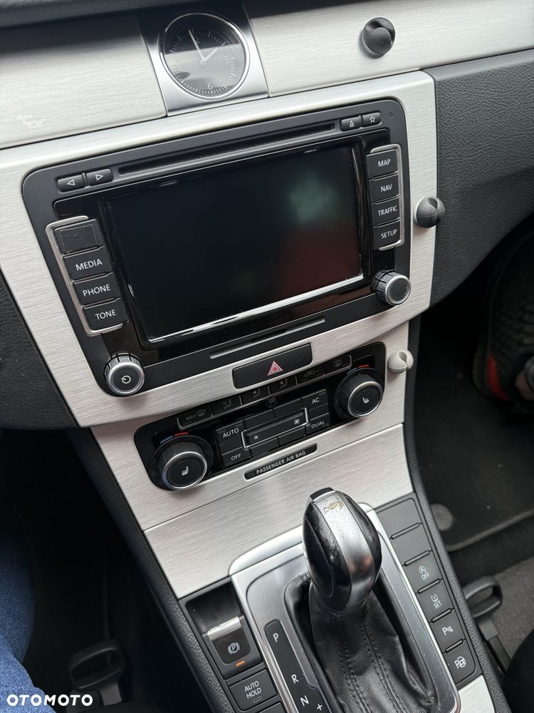 Volkswagen Passat 2.0 TDI Highline DSG - 12