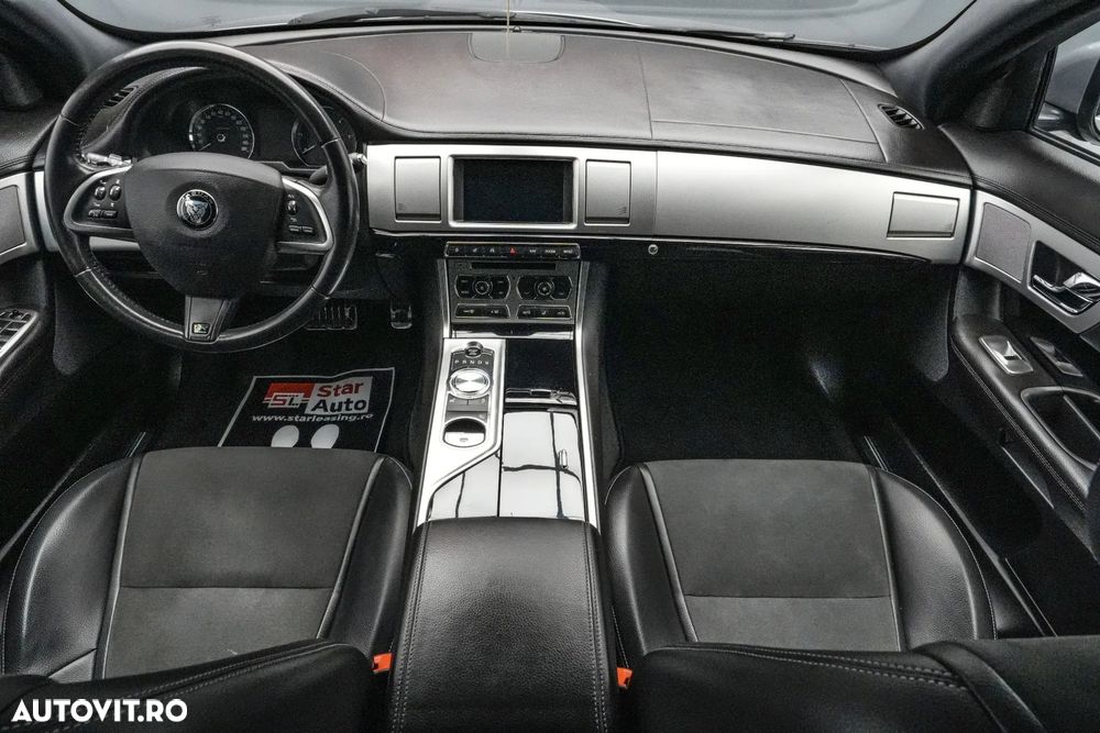 Jaguar XF 2.2D Premium Luxury - 8