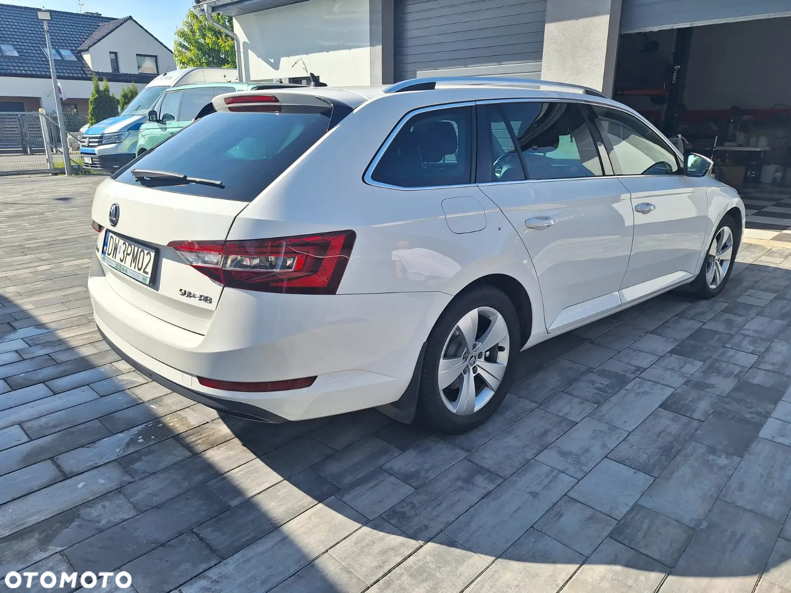 Skoda Superb 2.0 TDI Ambition DSG - 6