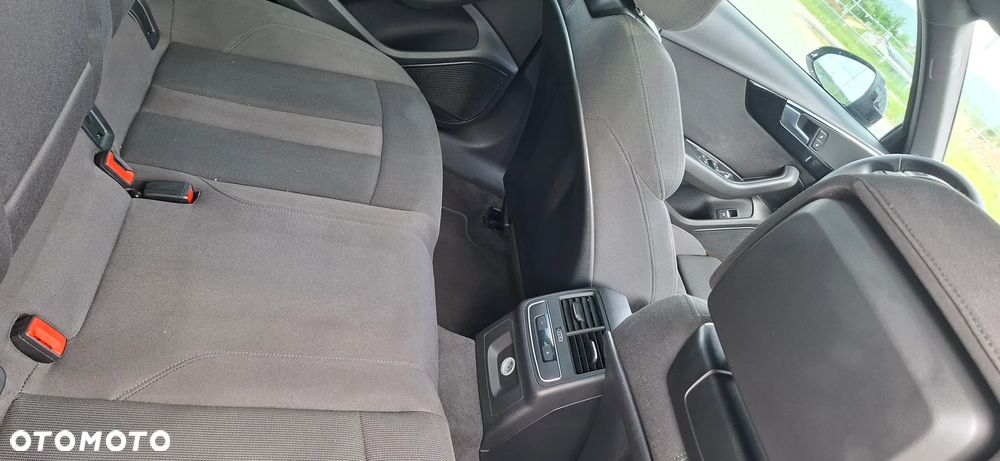 Audi A4 Avant 2.0 TDI DPF clean diesel S line Sportpaket - 16