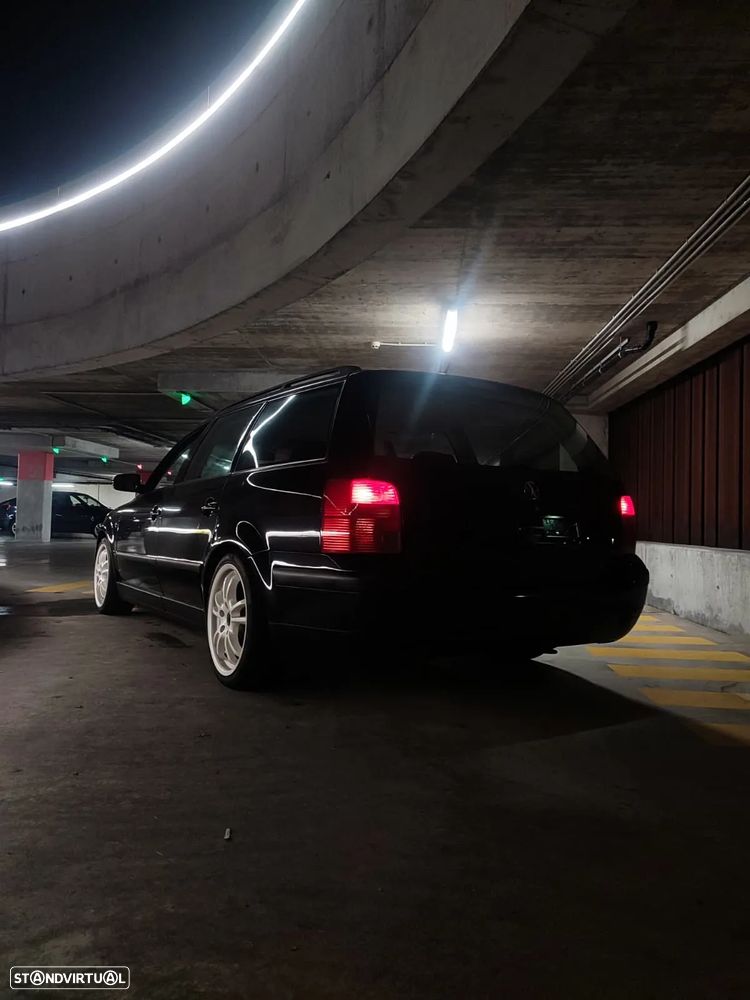 VW Passat Variant - 13