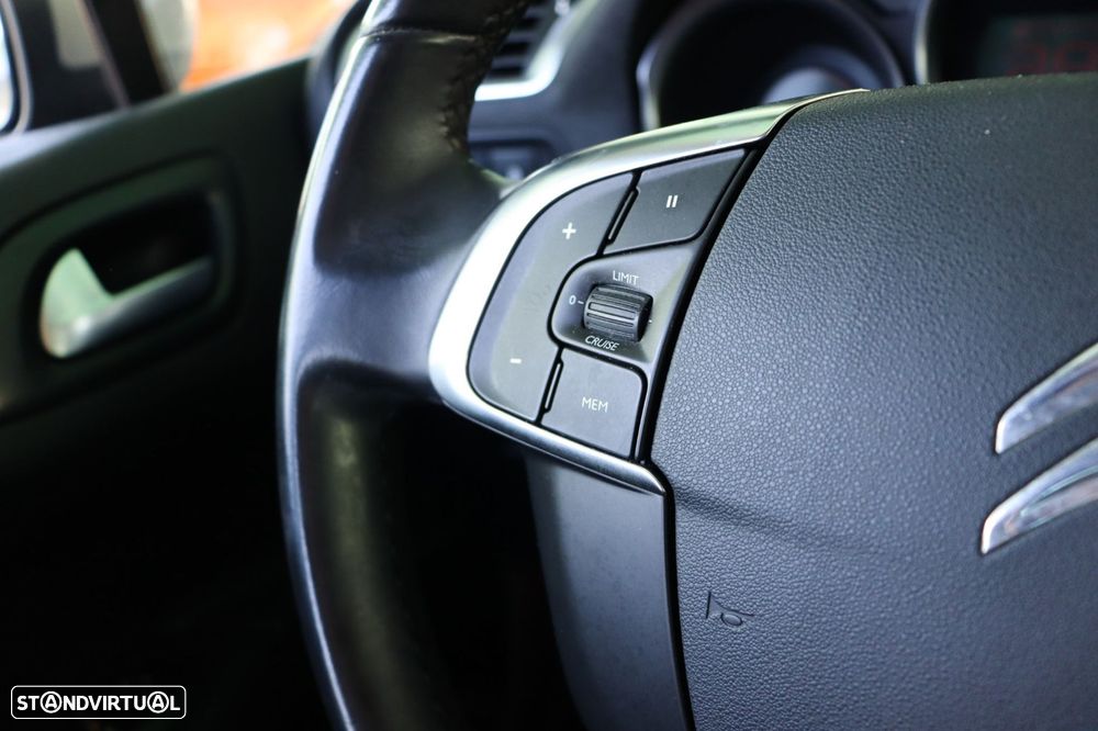Citroën C4 1.2 PureTech Shine EAT6 - 13