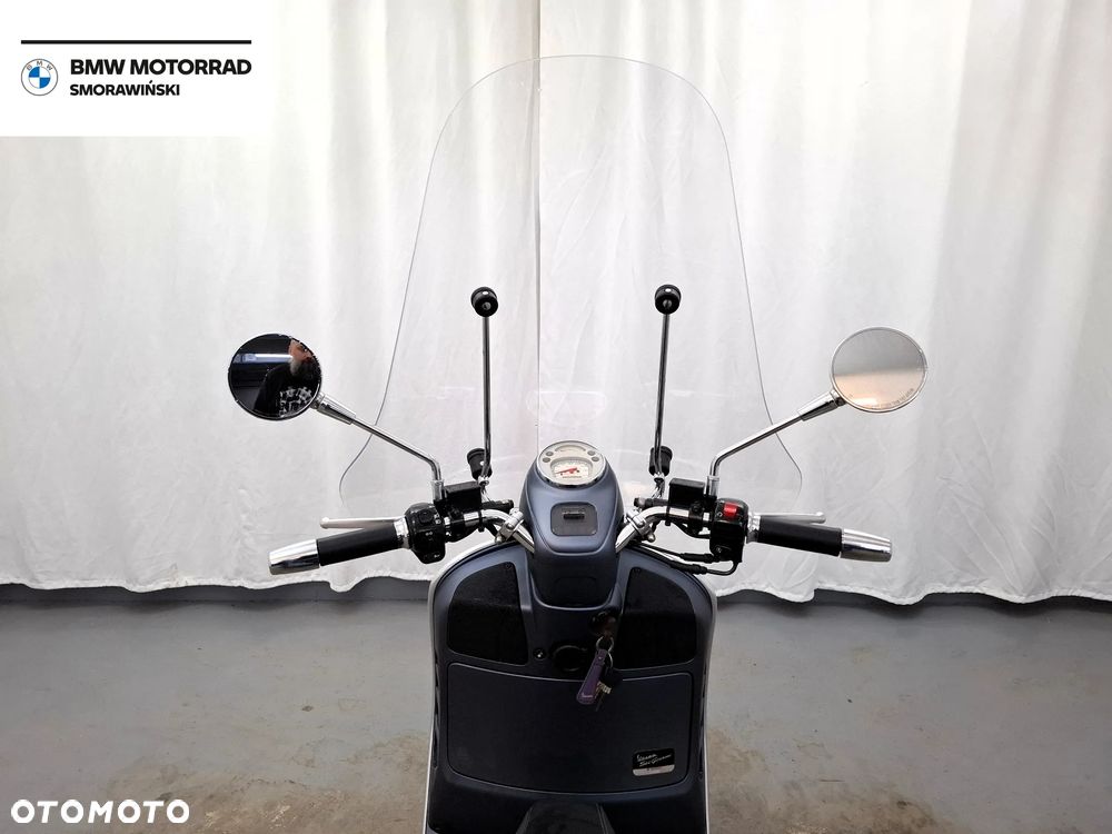 Vespa GTS - 9