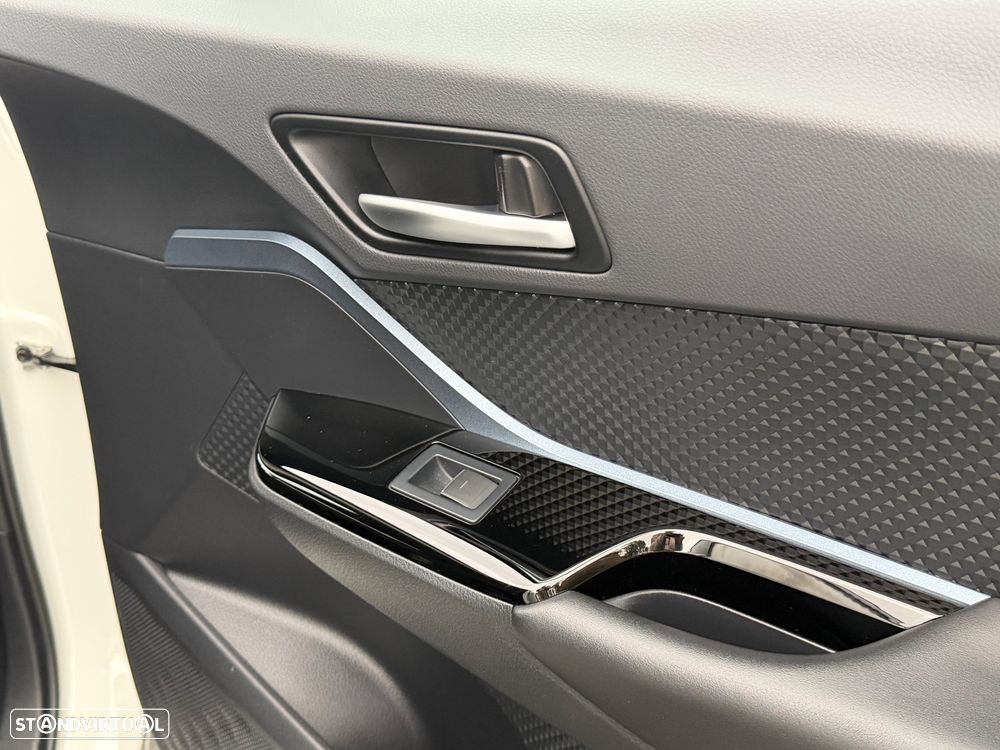 Toyota C-HR 1.8 Hybrid Square Collection - 36