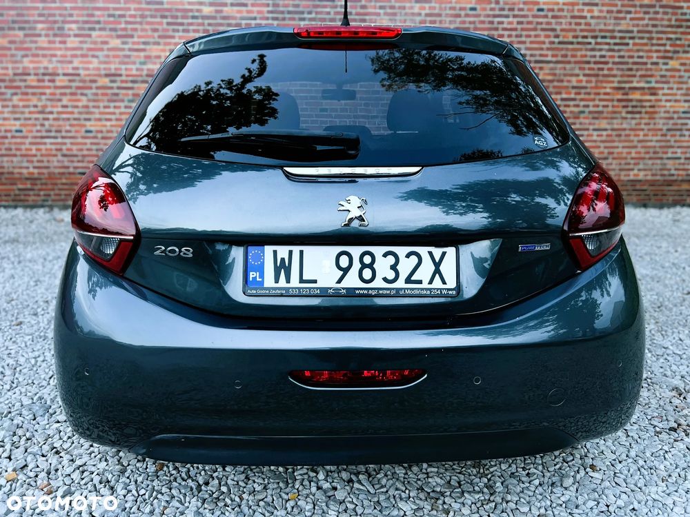 Peugeot 208 - 30