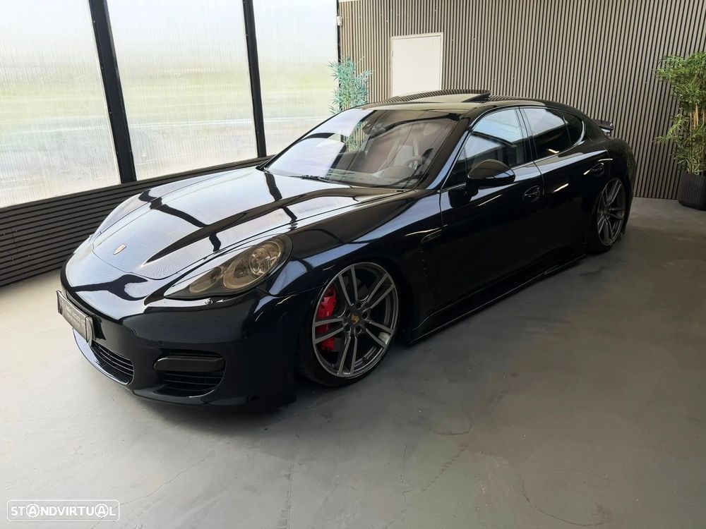 Porsche Panamera Turbo PDK - 4