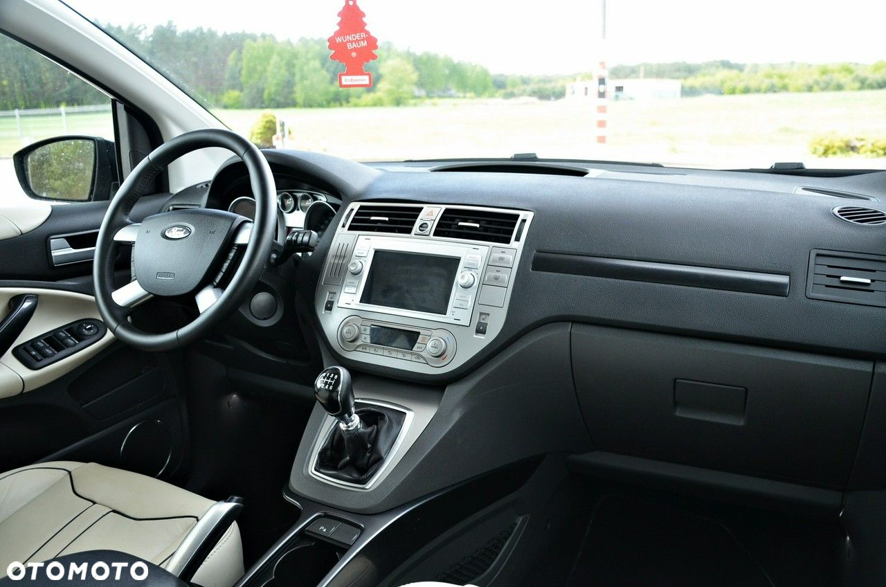 Ford Kuga - 16