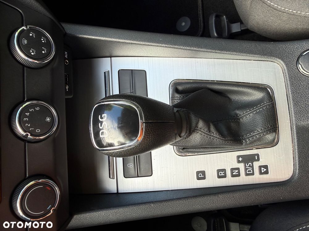 Skoda Octavia 1.6 TDI DSG Ambition - 25