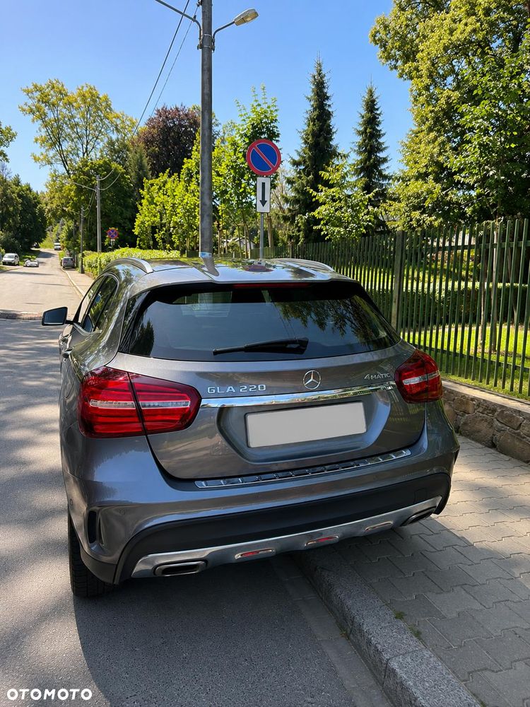 Mercedes-Benz GLA 220 4-Matic AMG Line - 2