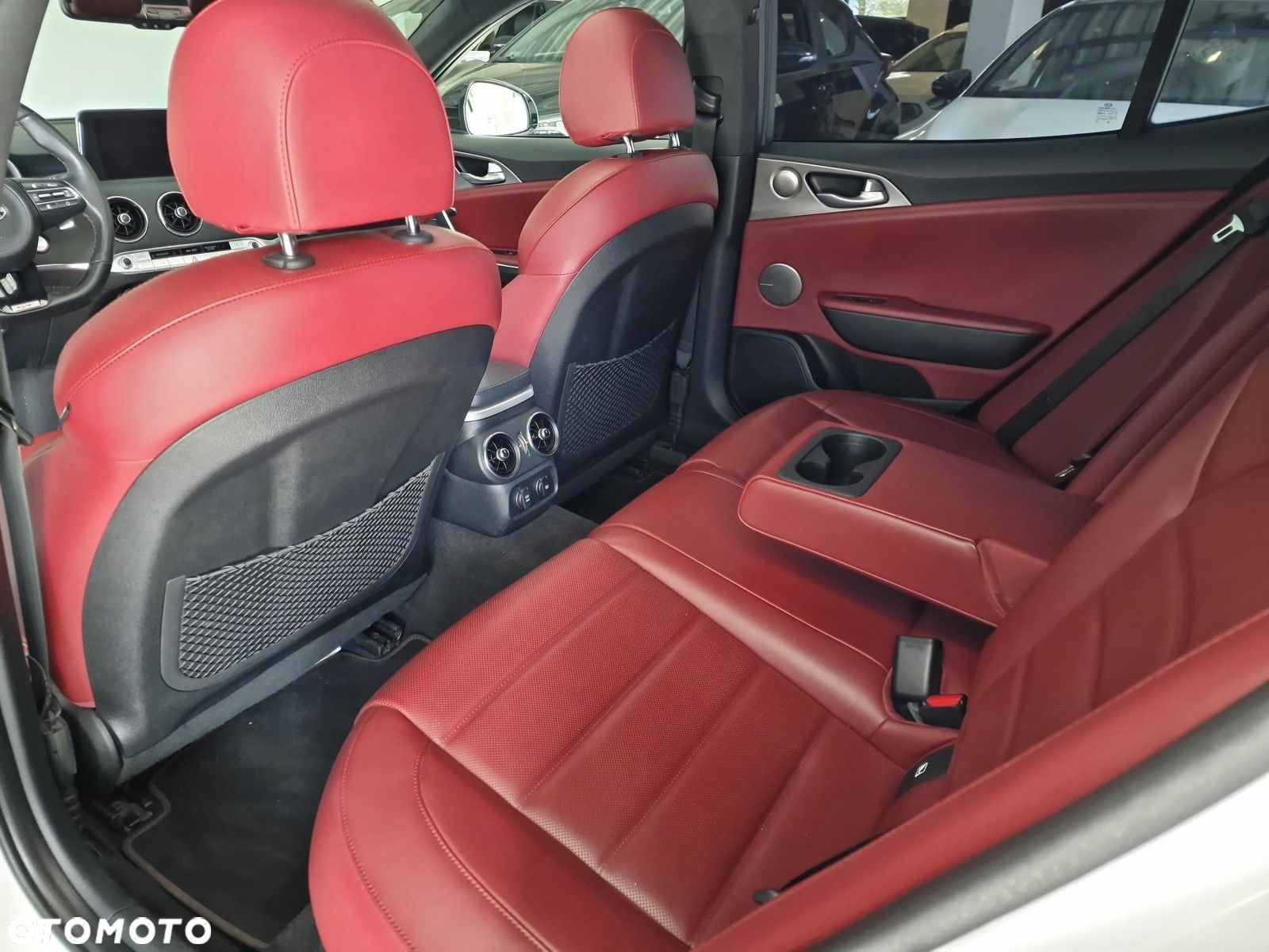 Kia Stinger 3.3 T-GDI V6 GT AWD - 21