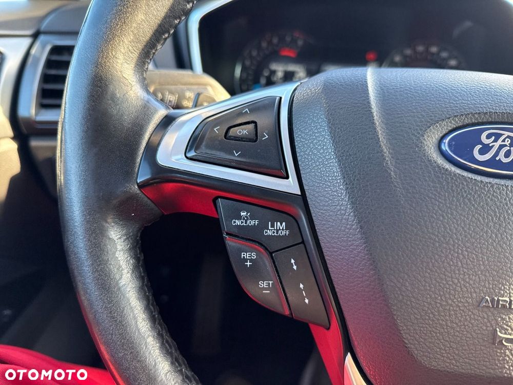 Ford Mondeo - 17