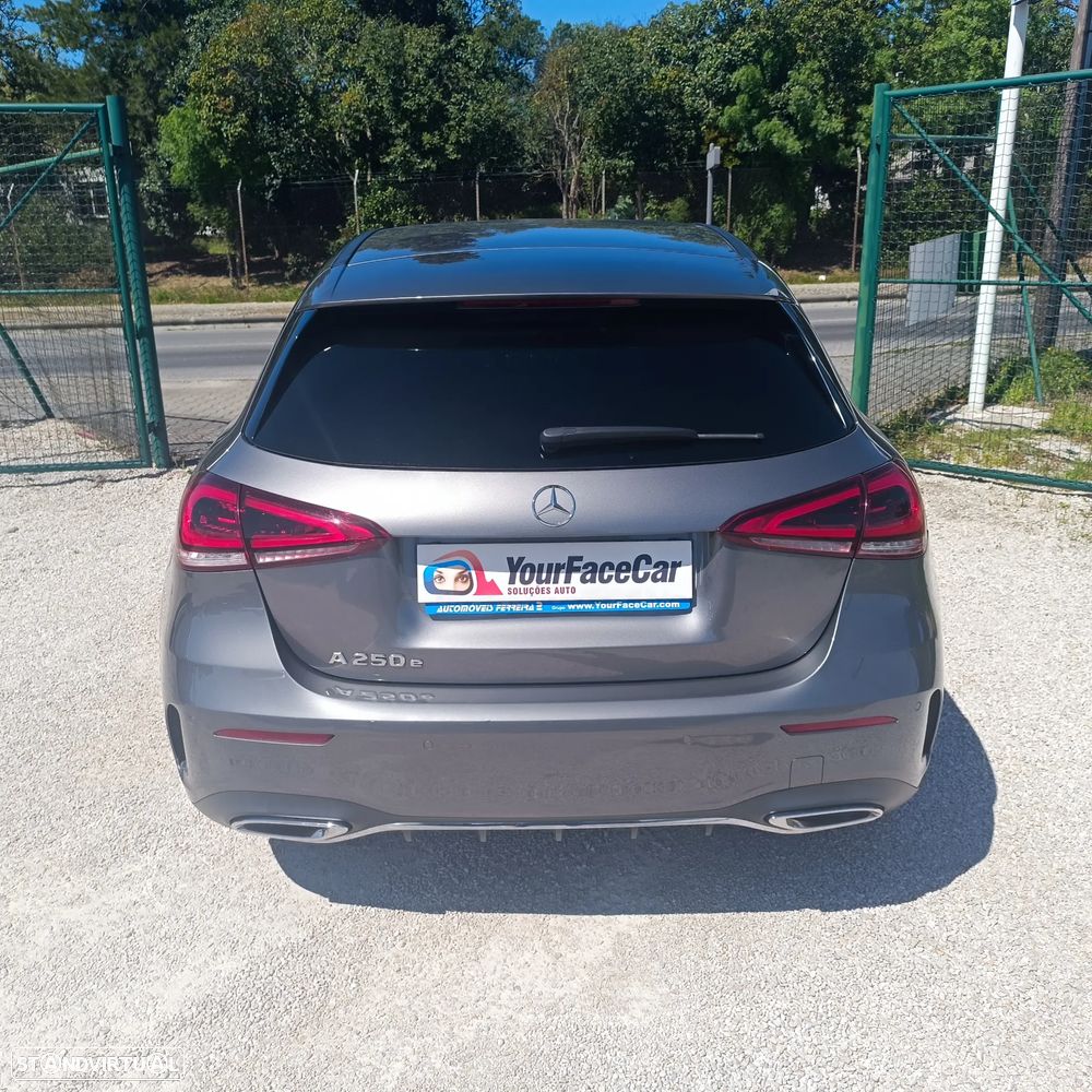 Mercedes-Benz A 250 e AMG Line - 14