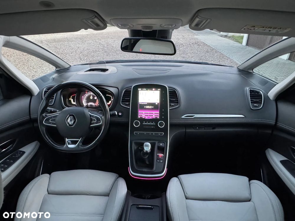 Renault Scenic 1.6 dCi Energy Privilege S&S - 19