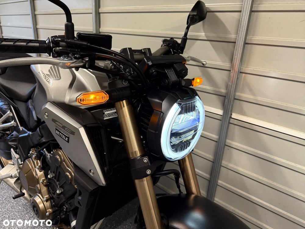 Honda CB - 10
