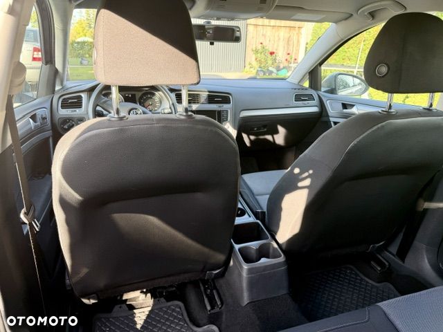 Volkswagen Golf - 12