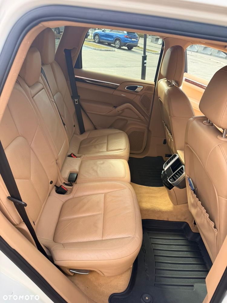 Porsche Cayenne - 17