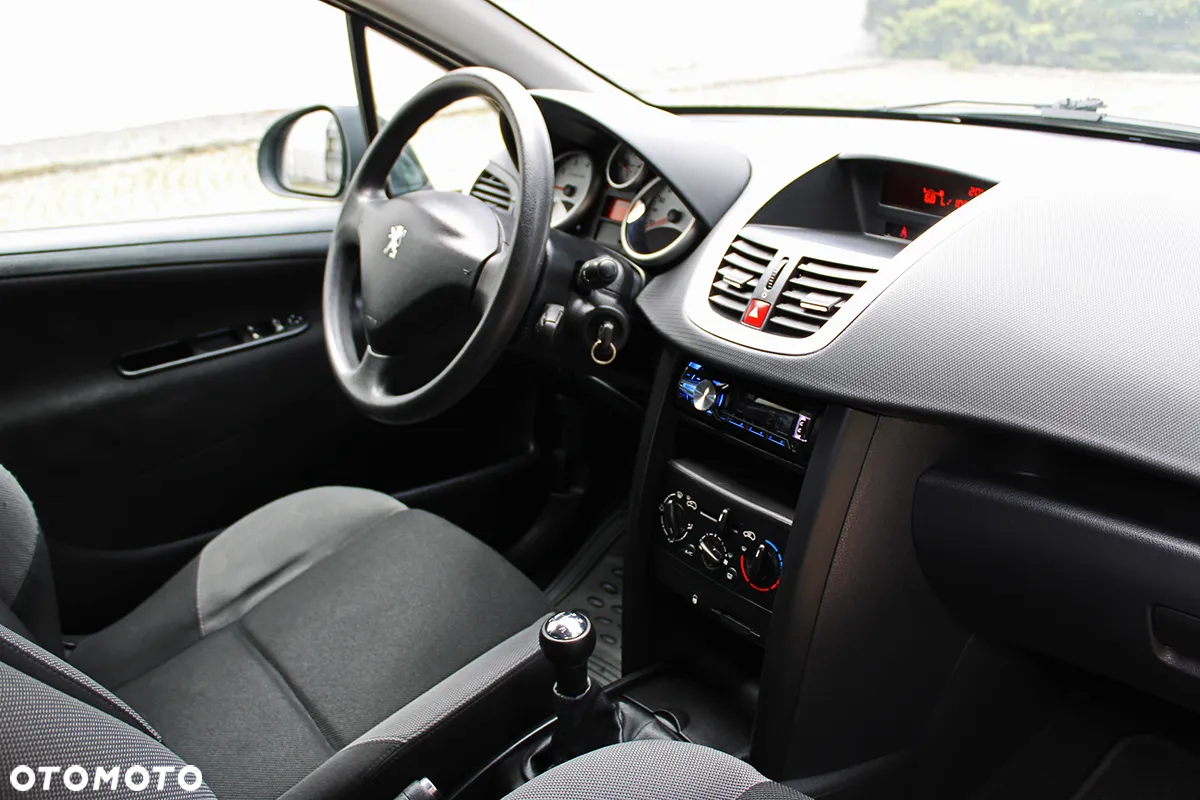 Peugeot 207 75 Urban Move - 16