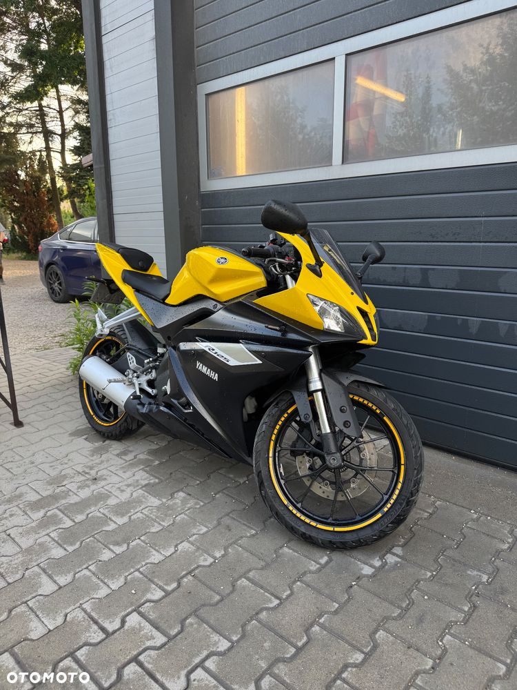 Yamaha YZF - 1