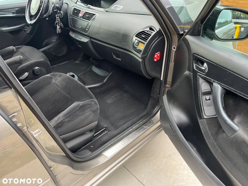 Citroën C4 Grand Picasso - 24