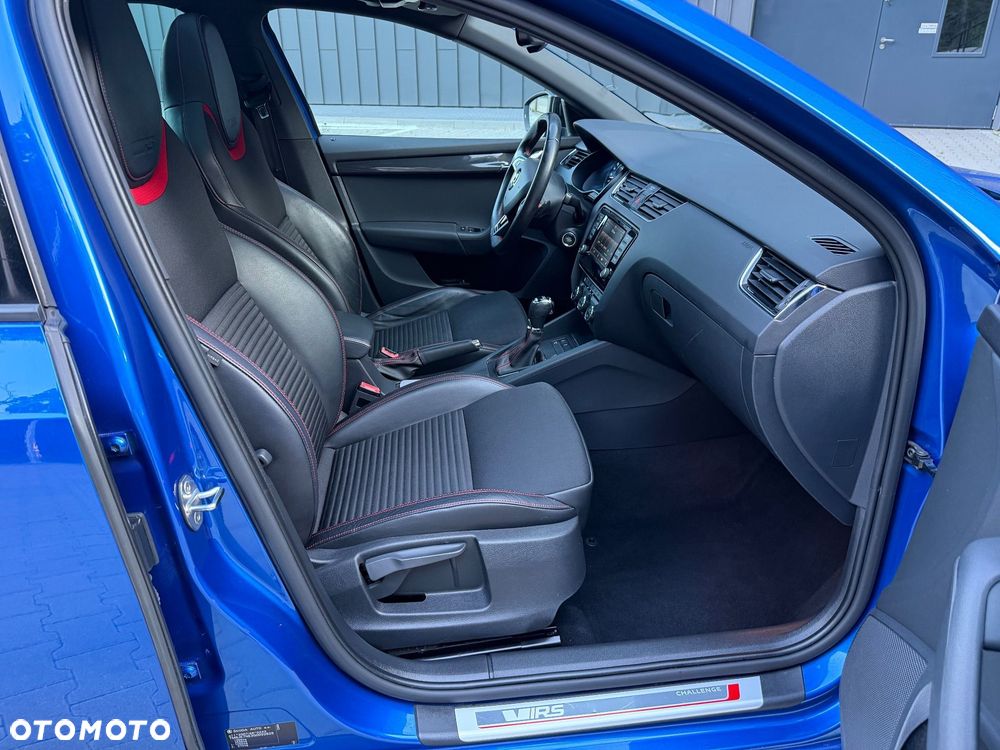 Skoda Octavia 2.0 TDI DSG RS - 19