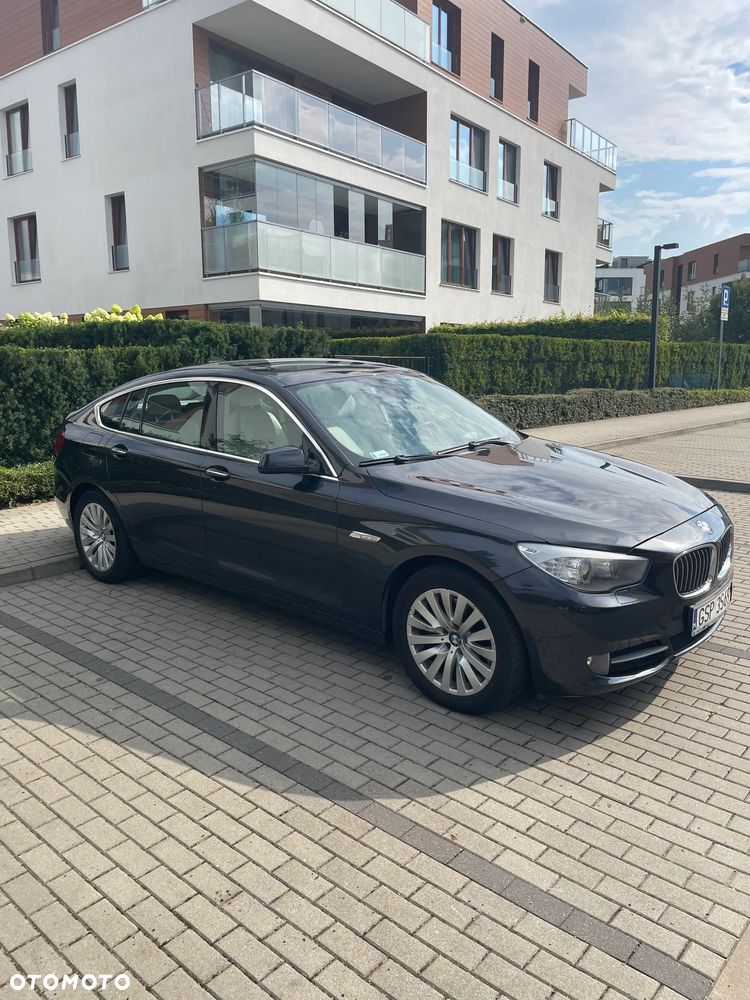 BMW 5GT - 1