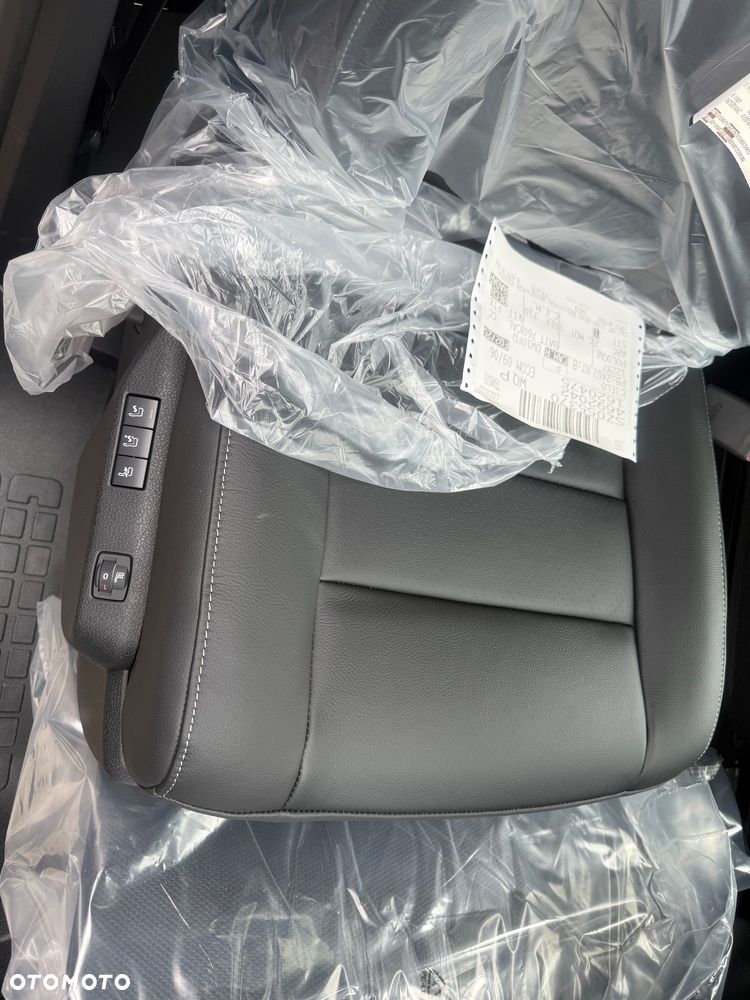 Peugeot Traveller 2.0 BlueHDi Long Business VIP EAT8 - 26