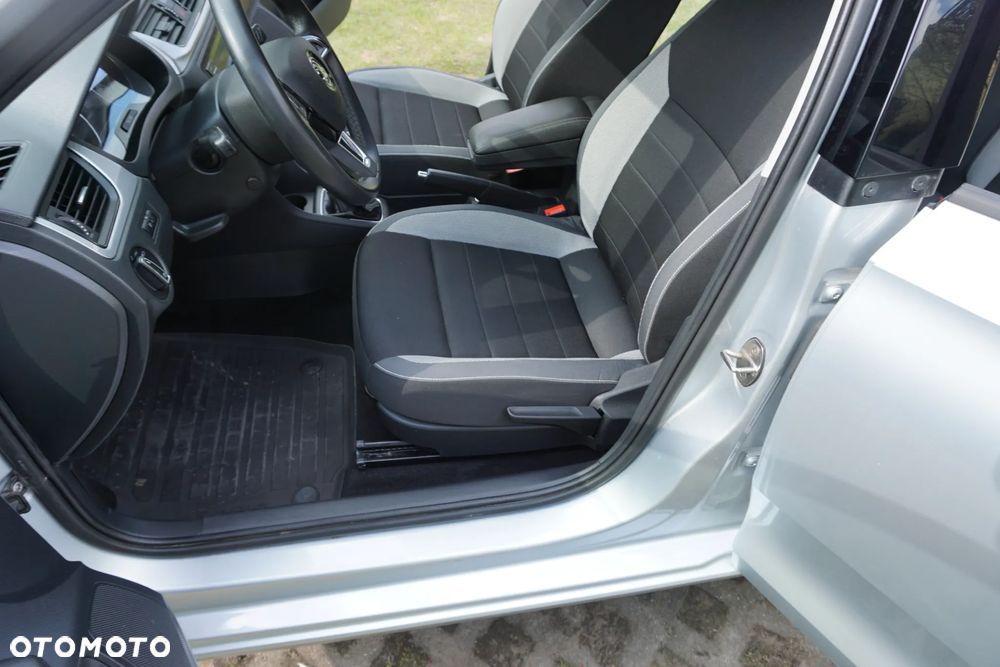 Skoda RAPID Spb 1.0 TSI Ambition - 15