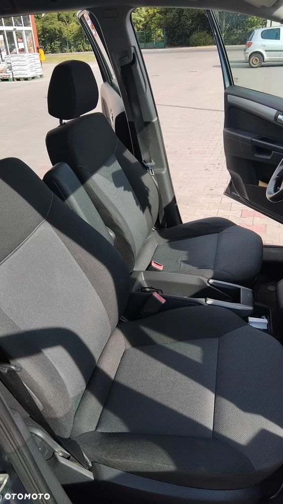 Opel Zafira 1.8 - 8