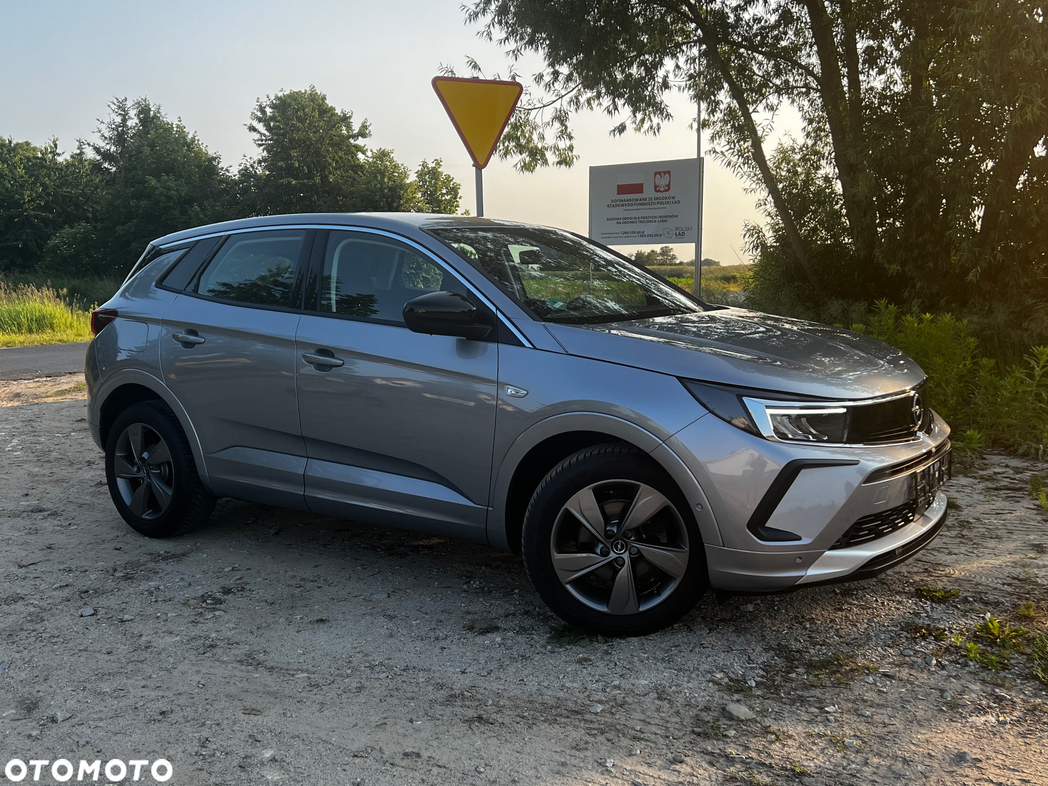 Opel Grandland 1.2 T Business Edition S&S - 4