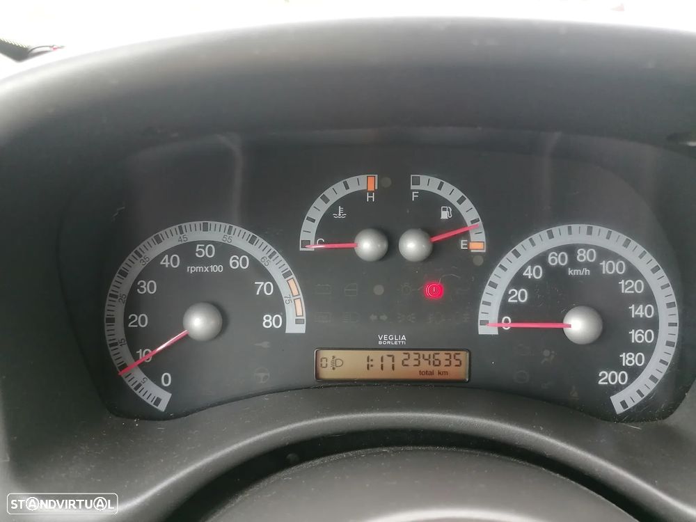 Fiat Punto 1.2 16V 80 Sport - 9