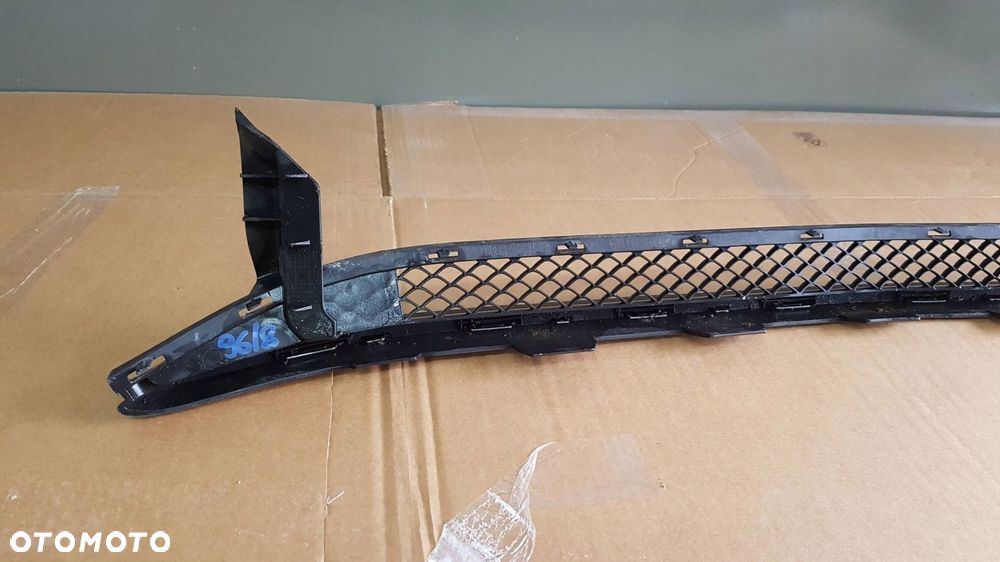 mercedes b - klasa w 246 kratka środkowa + chrom lift ładna! - 6