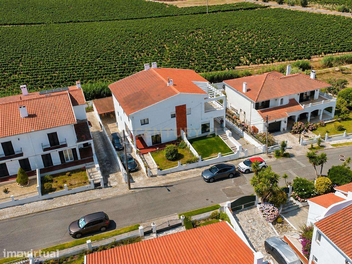 Moradia T3 Única com Vista  para o Castelo de Óbidos - Grande imagem: 2/38
