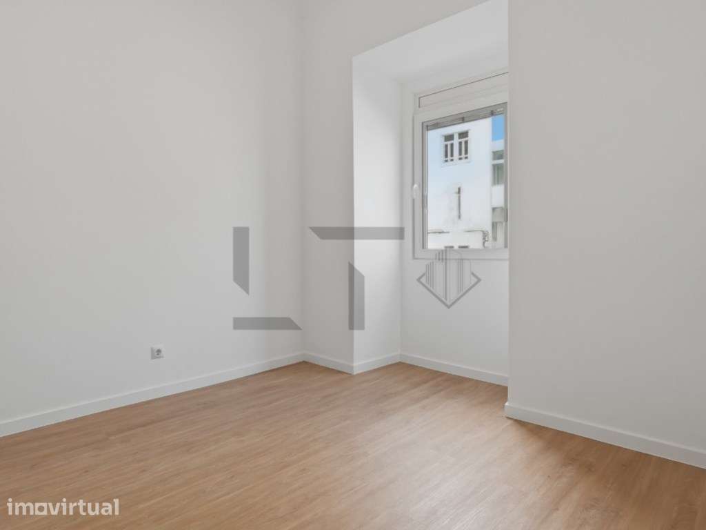 Apartamento T5 Renovado com Terraço junto ao Instituto Superior Téc... - Grande imagem: 4/32