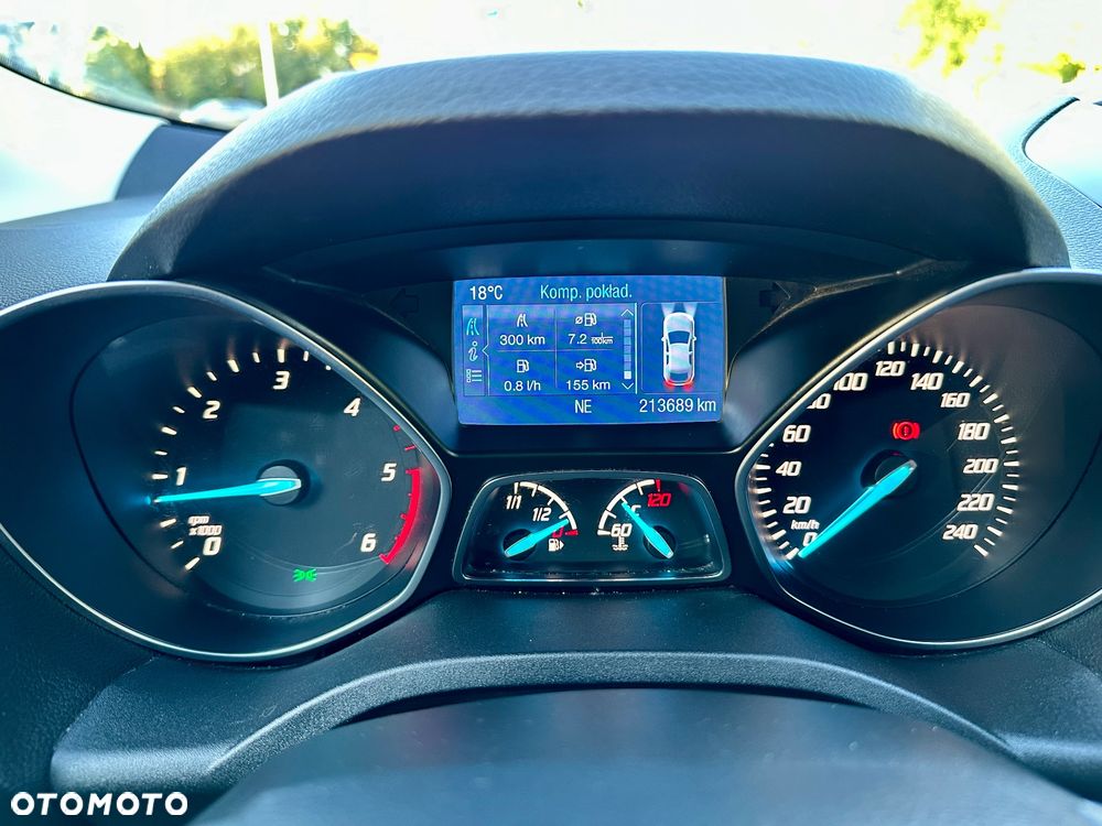 Ford Kuga 2.0 TDCi 2x4 Titanium - 29