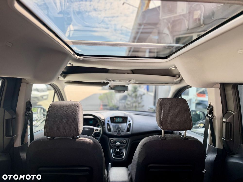 Ford Tourneo Connect 1.5 TDCi Titanium - 22