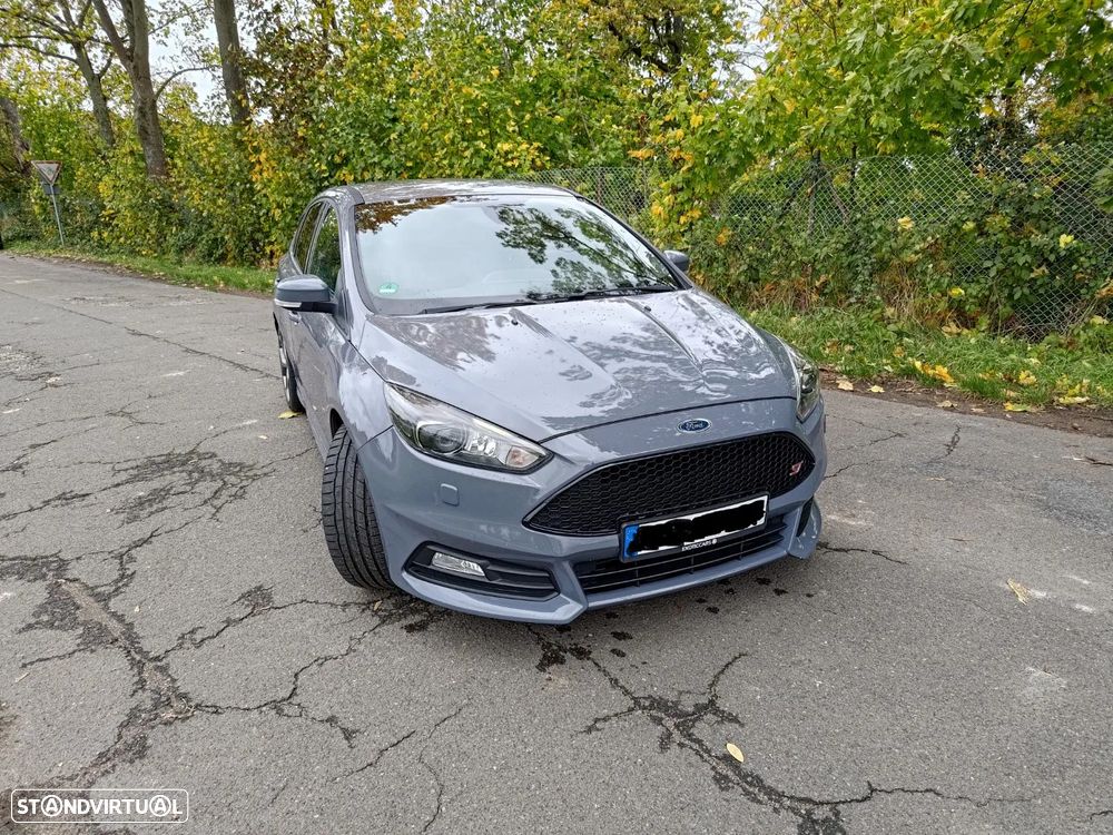Ford Focus 2.0 EcoBoost ST c/ Pack Pele Exclusiva - 1
