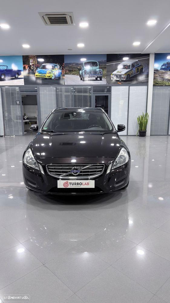 Volvo V60 D2 Kinetic - 2