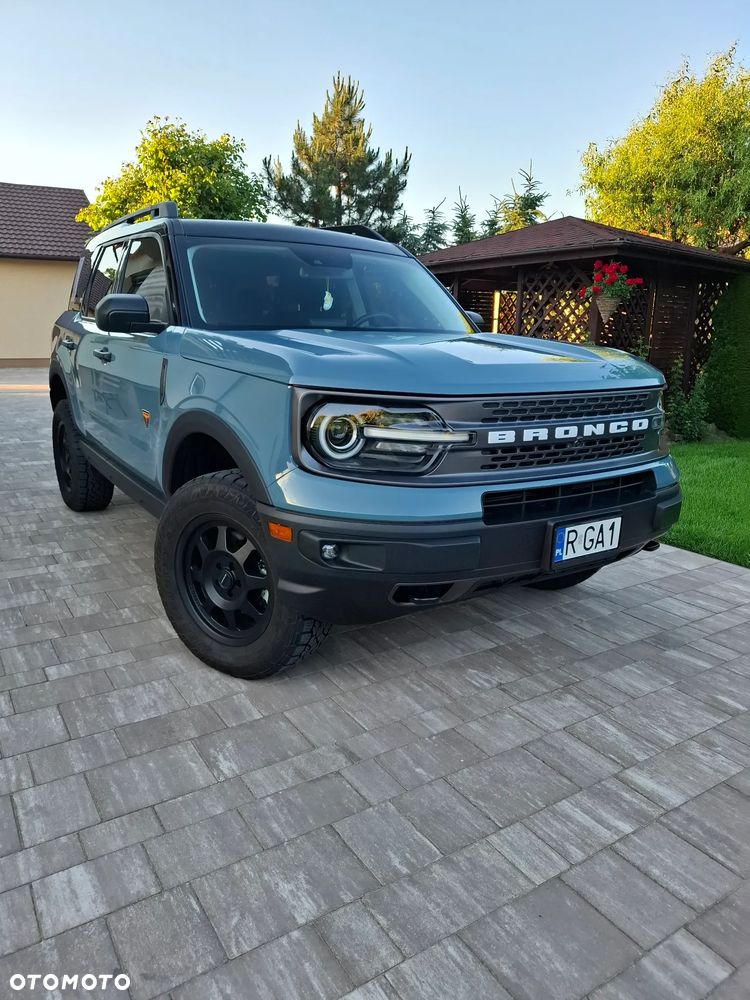 Ford Bronco - 2