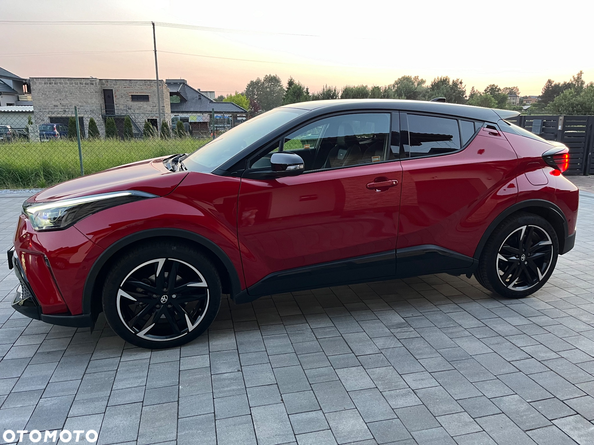 Toyota C-HR 2.0 Hybrid GR Sport - 4