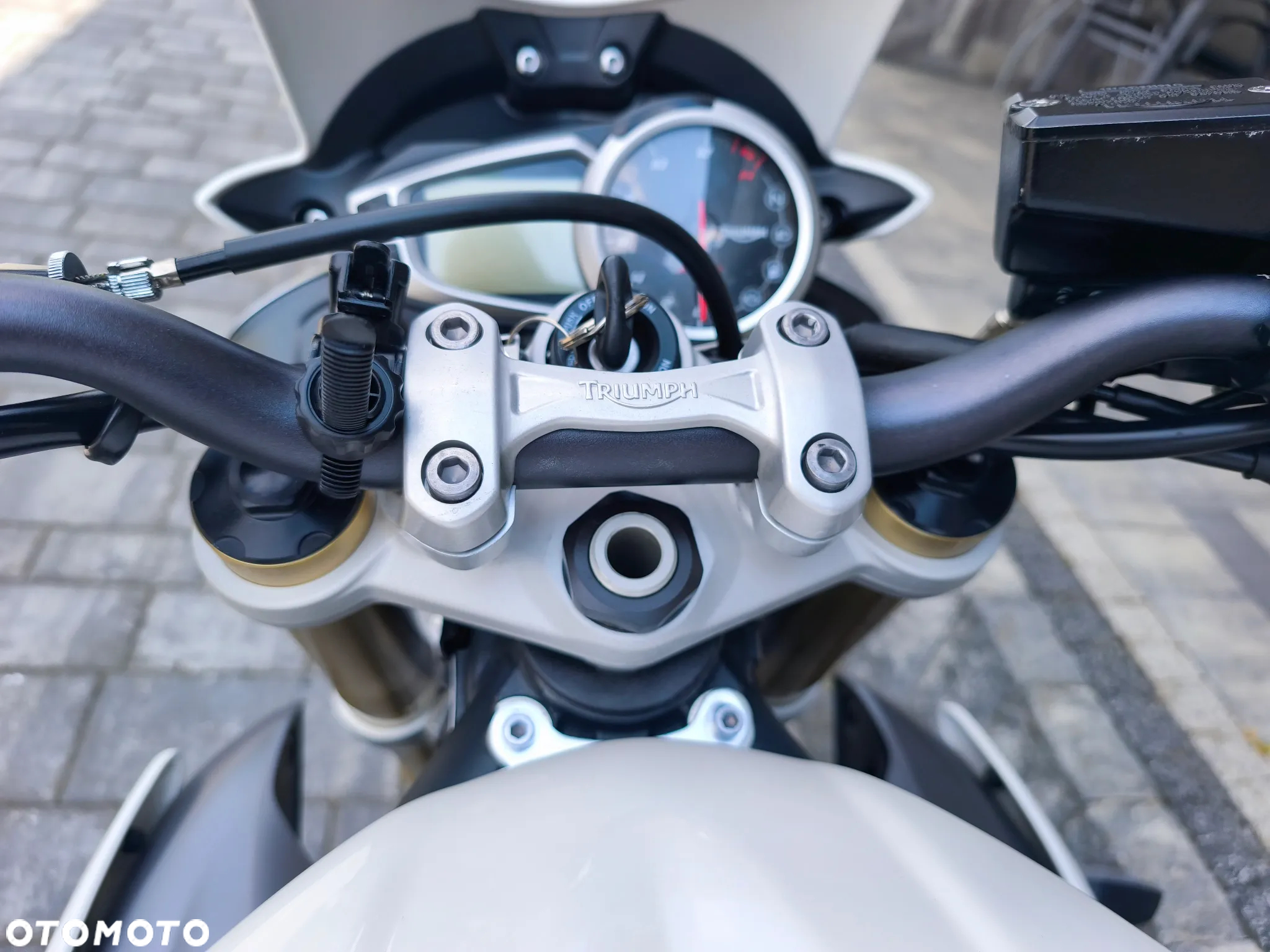 Triumph Street Triple - 34