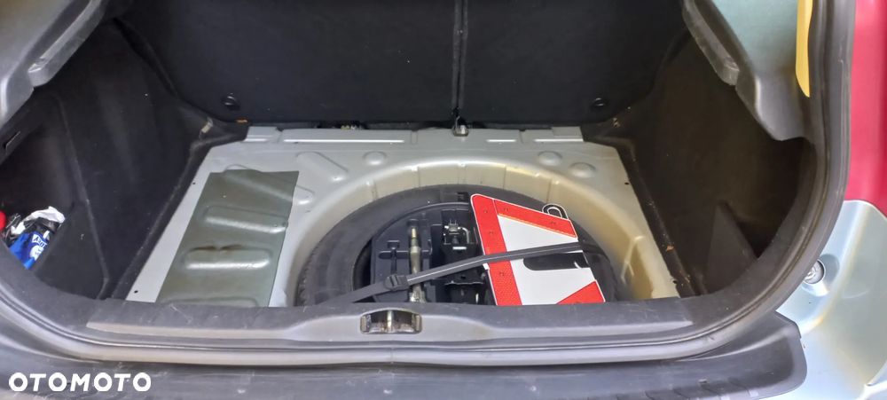 Citroën C4 1.6 16V VTS - 13