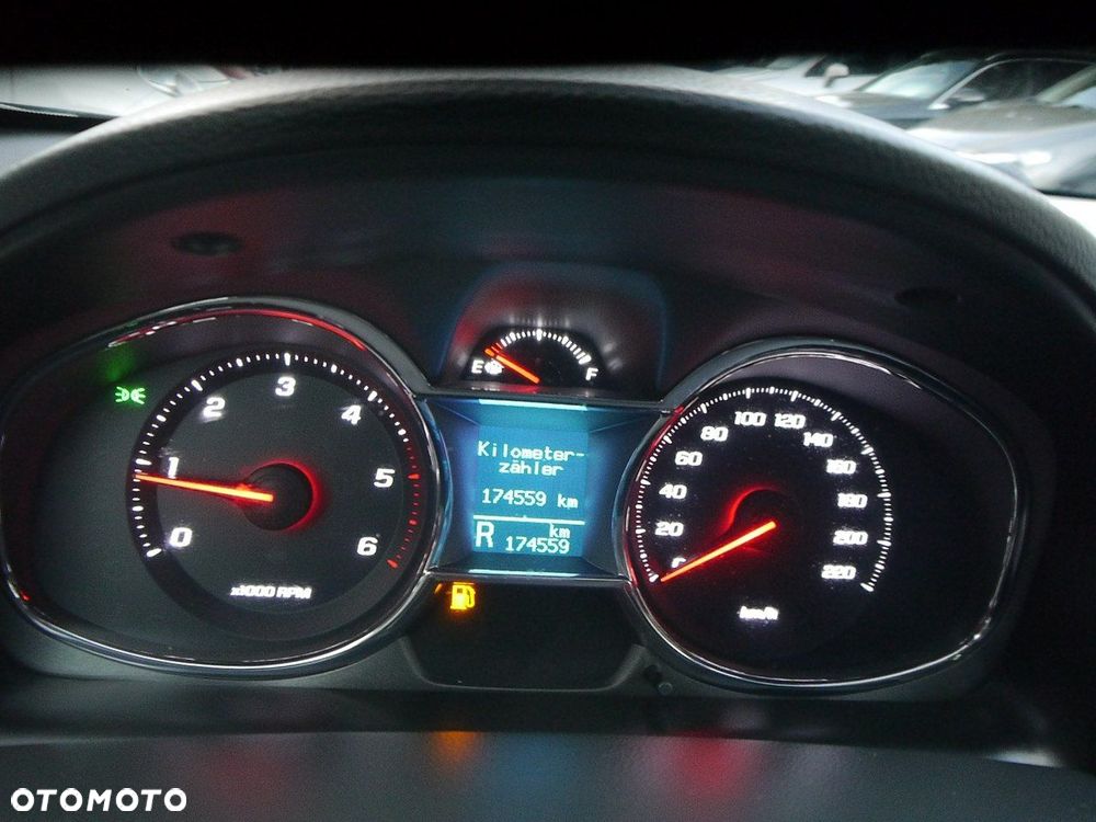 Chevrolet Captiva - 19