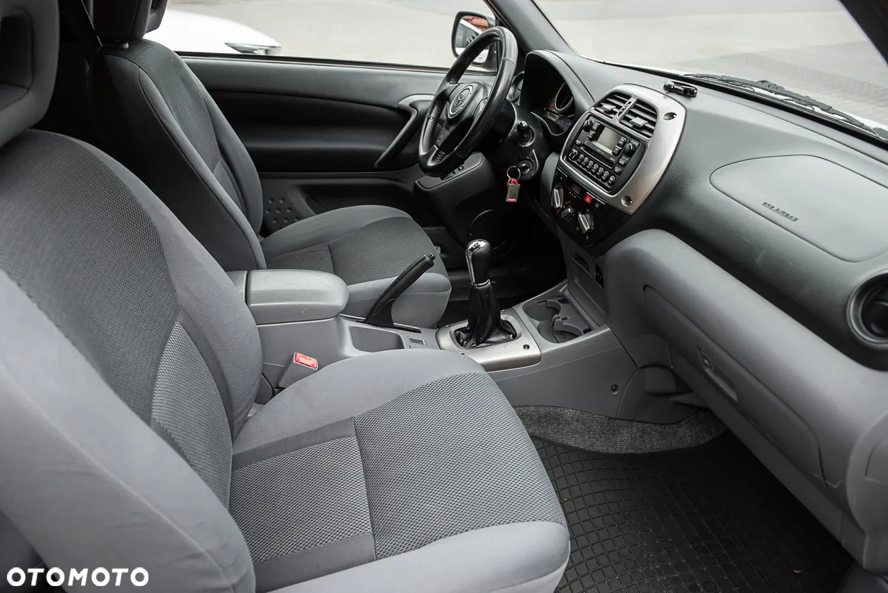 Toyota RAV4 2.0 VVT-i Sol - 22